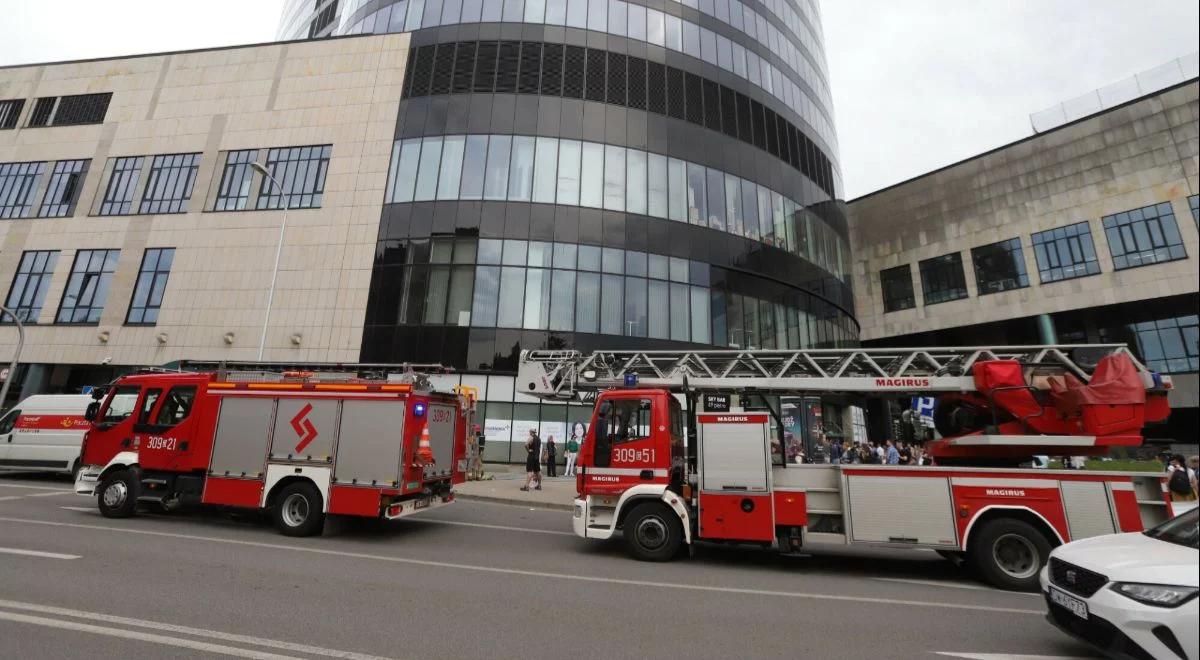 Dym we wrocławskim wieżowcu. Ewakuowano tysiąc osób