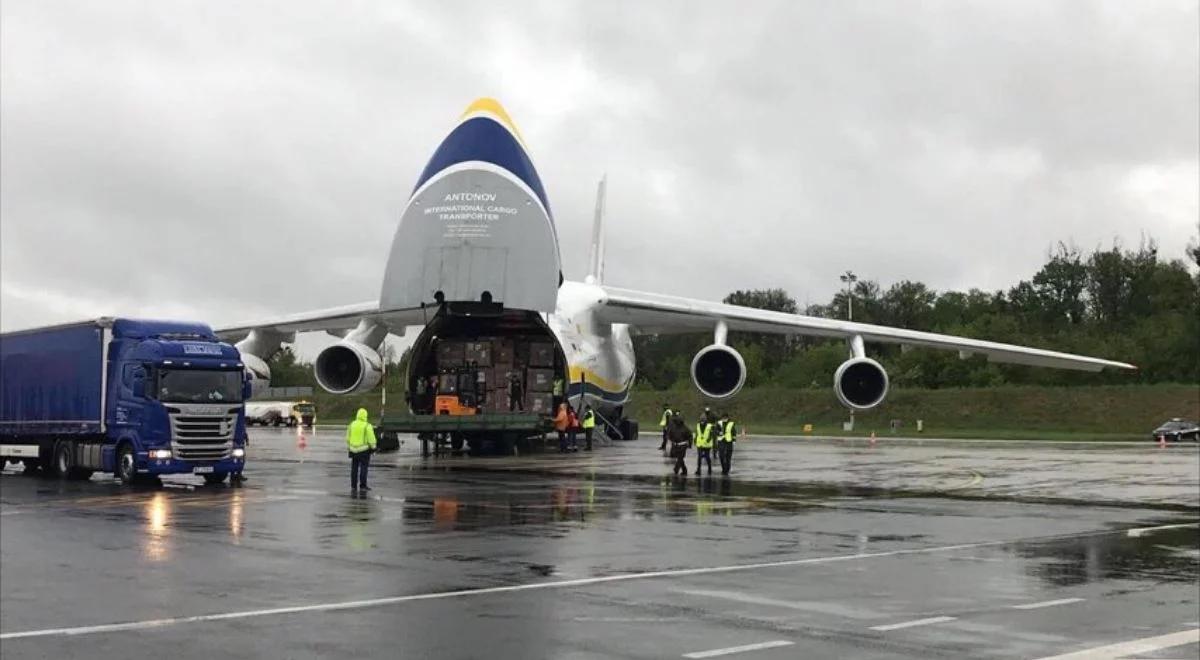 An-124-Rusłan we Wrocławiu. Kolejny transport środków ochrony osobistej 