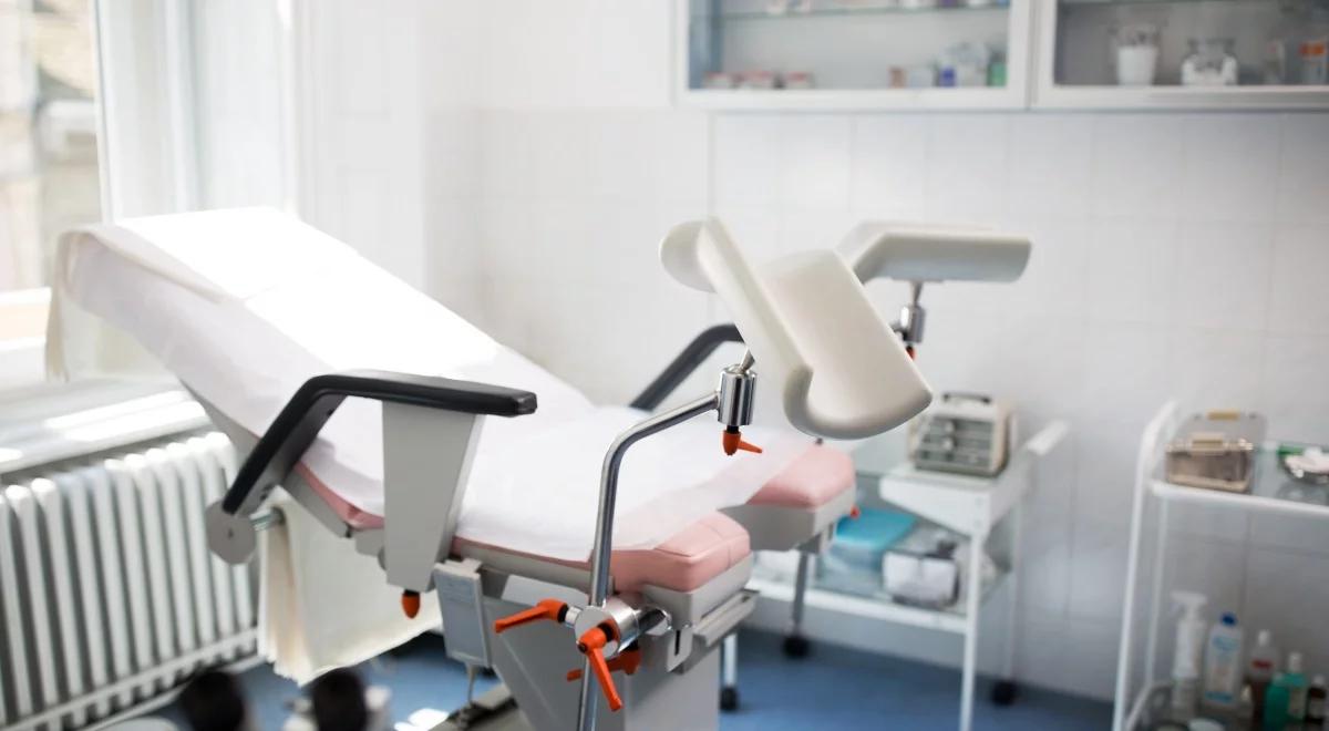 Prawo aborcyjne w Sejmie. Polacy chcą liberalizacji, ale spada liczba zwolenników propozycji Lewicy i KO