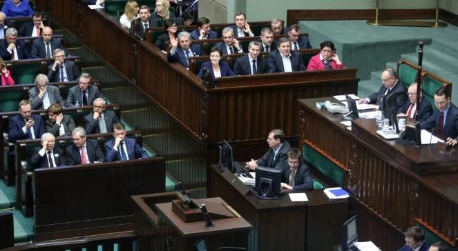 Lasy Państwowe: nie będzie zmian w konstytucji. Burza w Sejmie