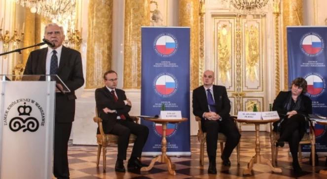 Rotfeld: wokół Katynia powstał przemysł kłamstwa