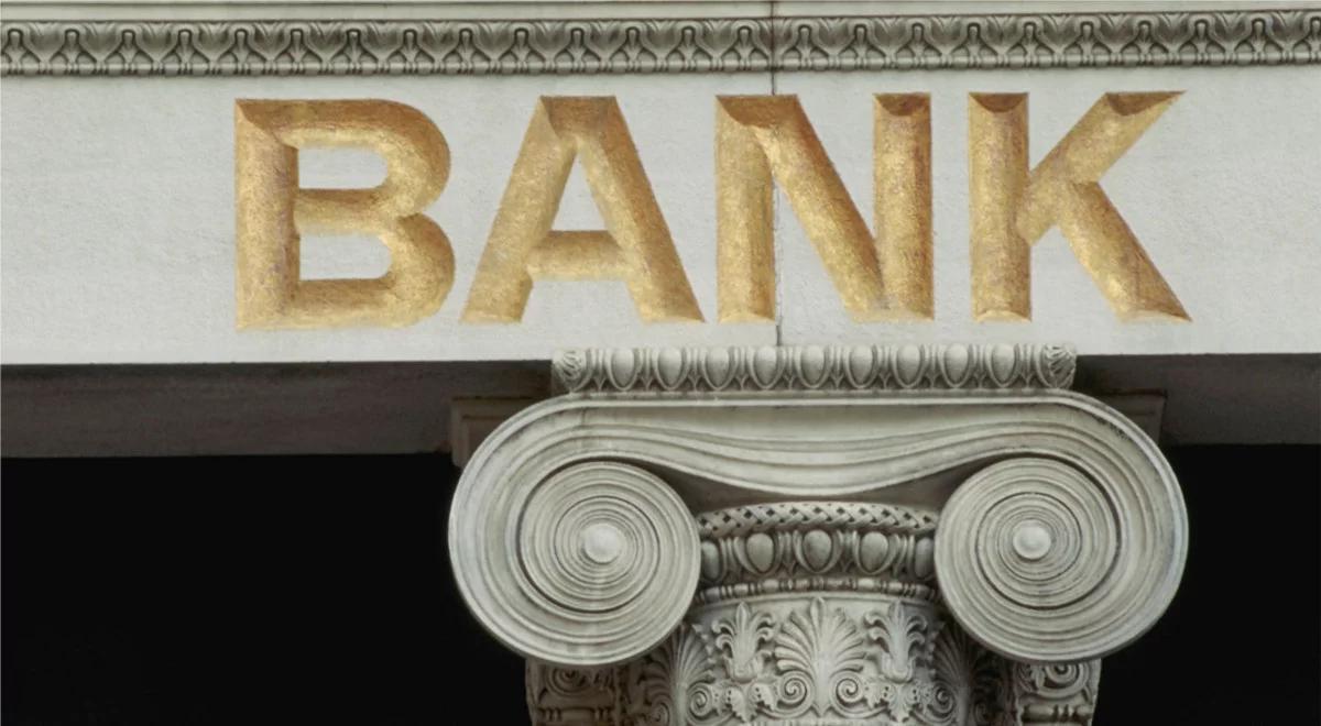 Polacy wolą oddziały bankowe od Internetu