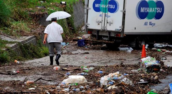 Tajfun "Roke" szaleje nad Japonią: 4 zabitych