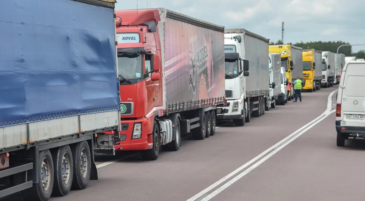 Protest rolników. Kierowcy ciężarówek czekają ponad 10 dni na odprawę w Dorohusku