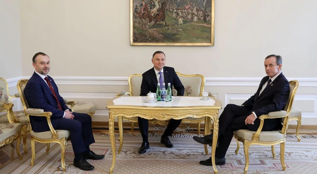 Andrzej Duda spotkał się z Tomaszem Grodzkim. "Prezydent prosił o sprawne procedowanie ustawy ws. wyborów"