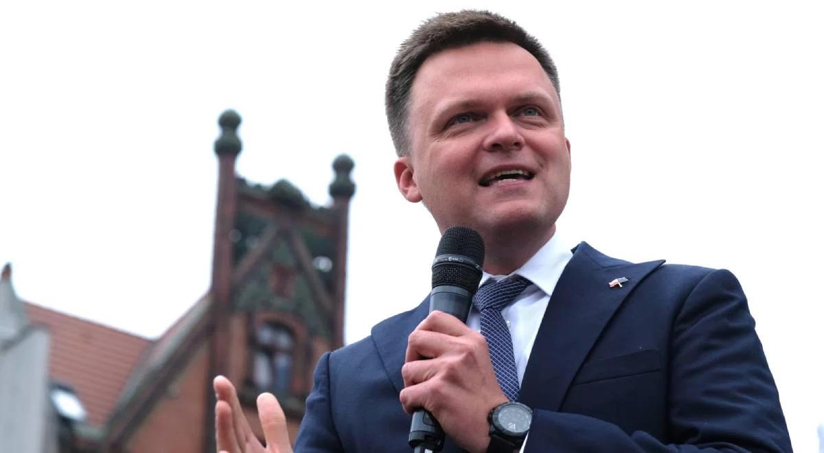"Rozgrywanie spraw ponad głowami NATO i UE". Hołownia krytykuje wizytę prezydenta w USA