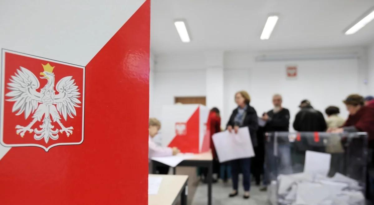 Trwają wybory samorządowe. Ważne informacje o sposobie głosowania