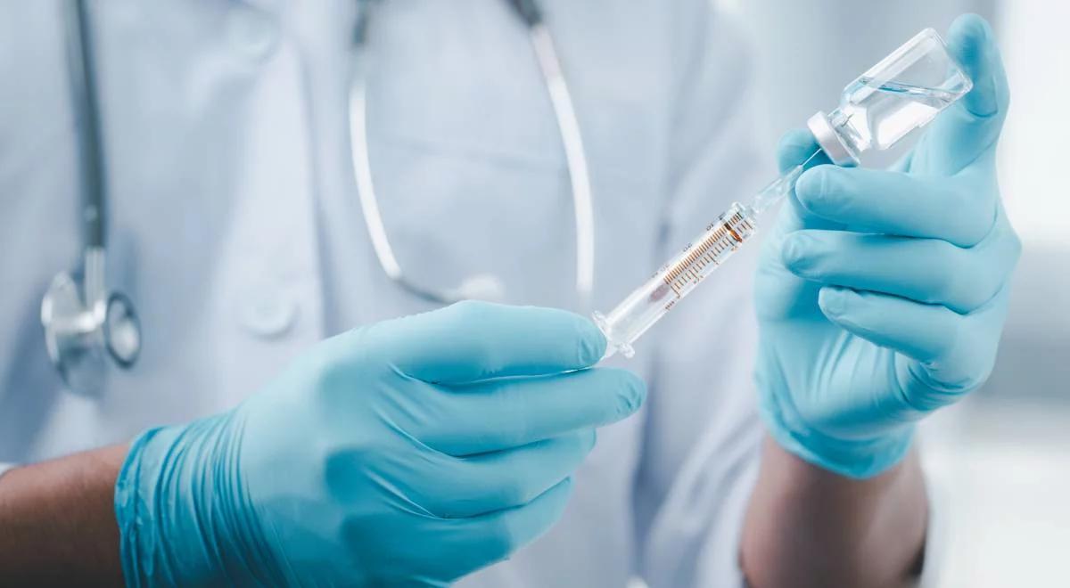 Będzie zielone dla światło szczepionek Pfizer i BionTech? Trwają obrady ekspertów Europejskiej Agencji Leków