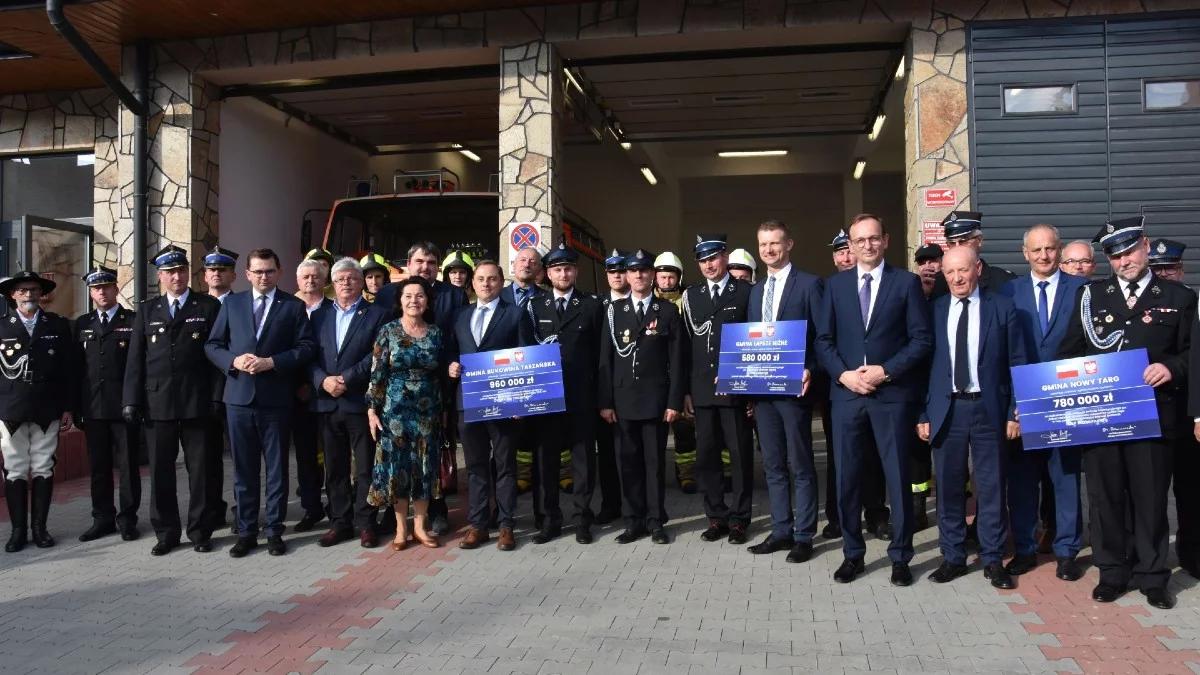 Ponad 2 mln zł z rezerwy budżetowej trafiło do OSP z Podhala. Wsparcie na zakup sprzętu