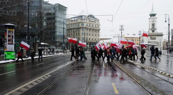 Polacy przyjechali na Węgry poprzeć Orbana
