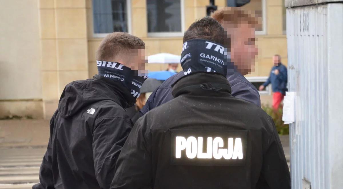 Miał składać propozycje seksualne 14-latce. Nieoficjalnie: gwiazdor disco-polo w rękach policji