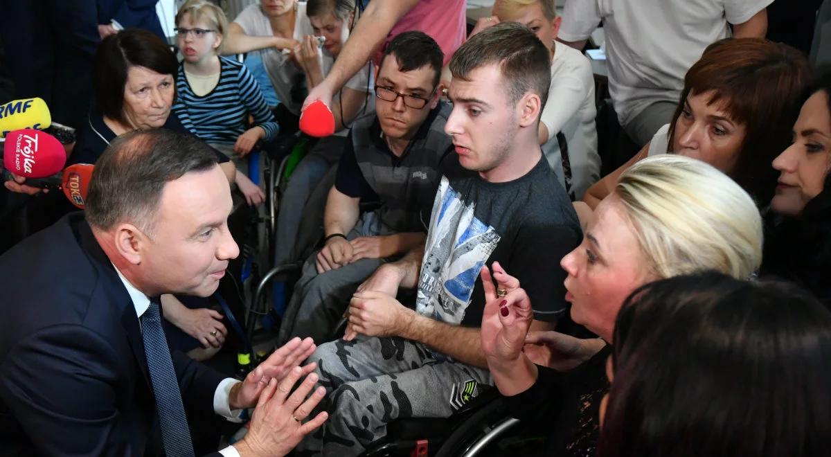 Prezydent do protestujących rodzin: państwa postulaty będą zrealizowane