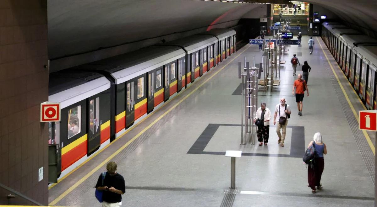 Awaria metra w Warszawie. Co spowodowało utrudnienia?