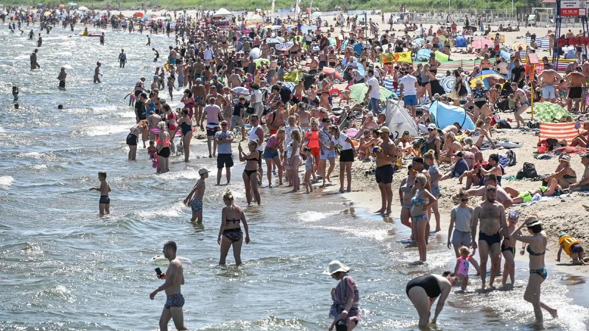 Wakacje zagrożone przez wariant Delta? Sytuacja w Wielkiej Brytanii może dać odpowiedź