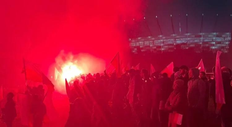 Po godz. 17 na błoniach Stadio...