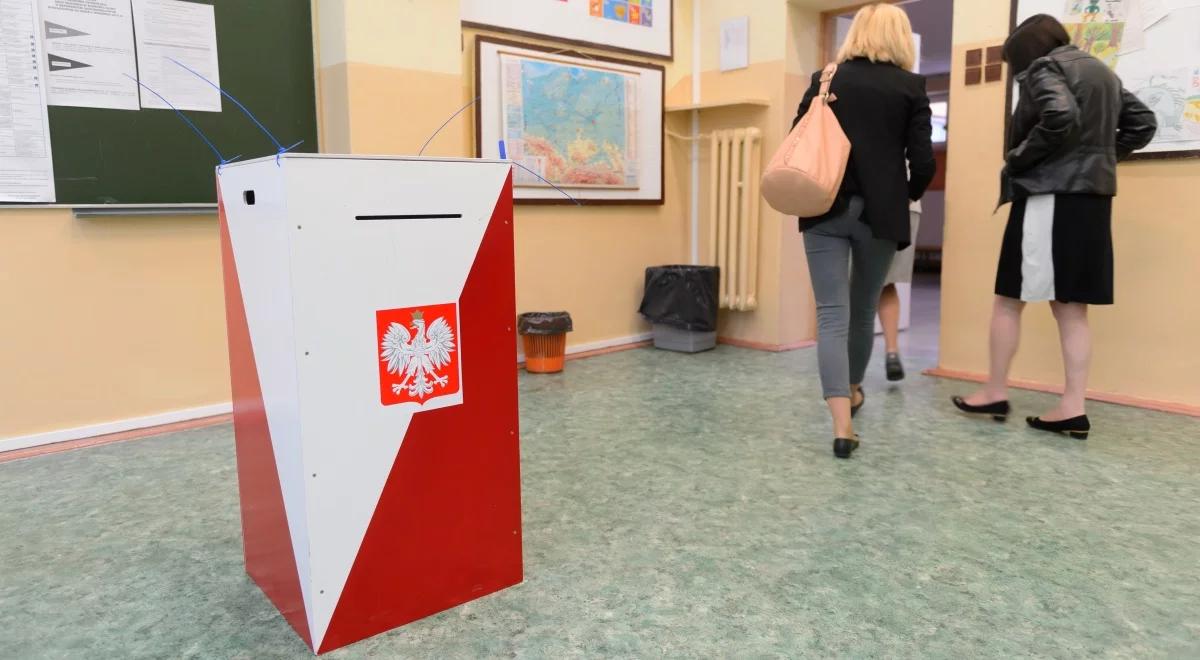 Zakończyło się referendum. Eksperci: głosowanie od początku nie miało sensu