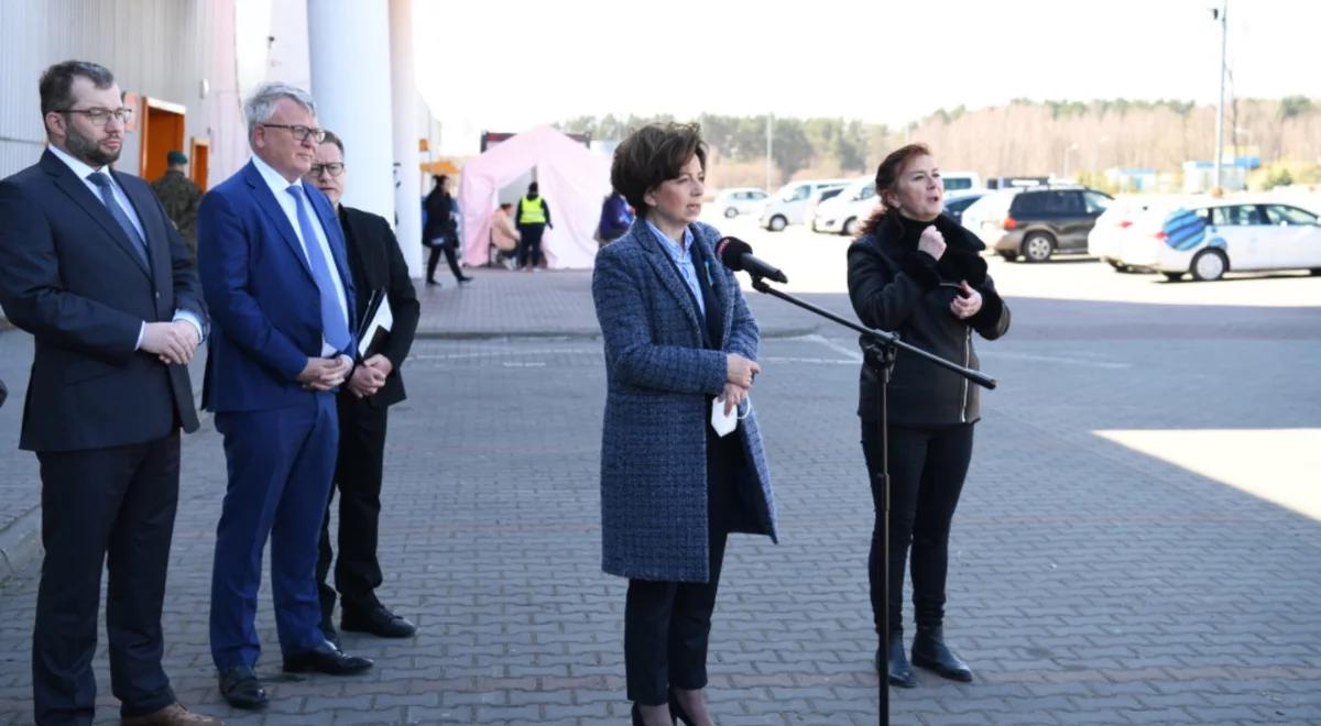 "Otworzyliśmy granice i nasze serca". Marlena Maląg o systemowej pomocy obywatelom Ukrainy