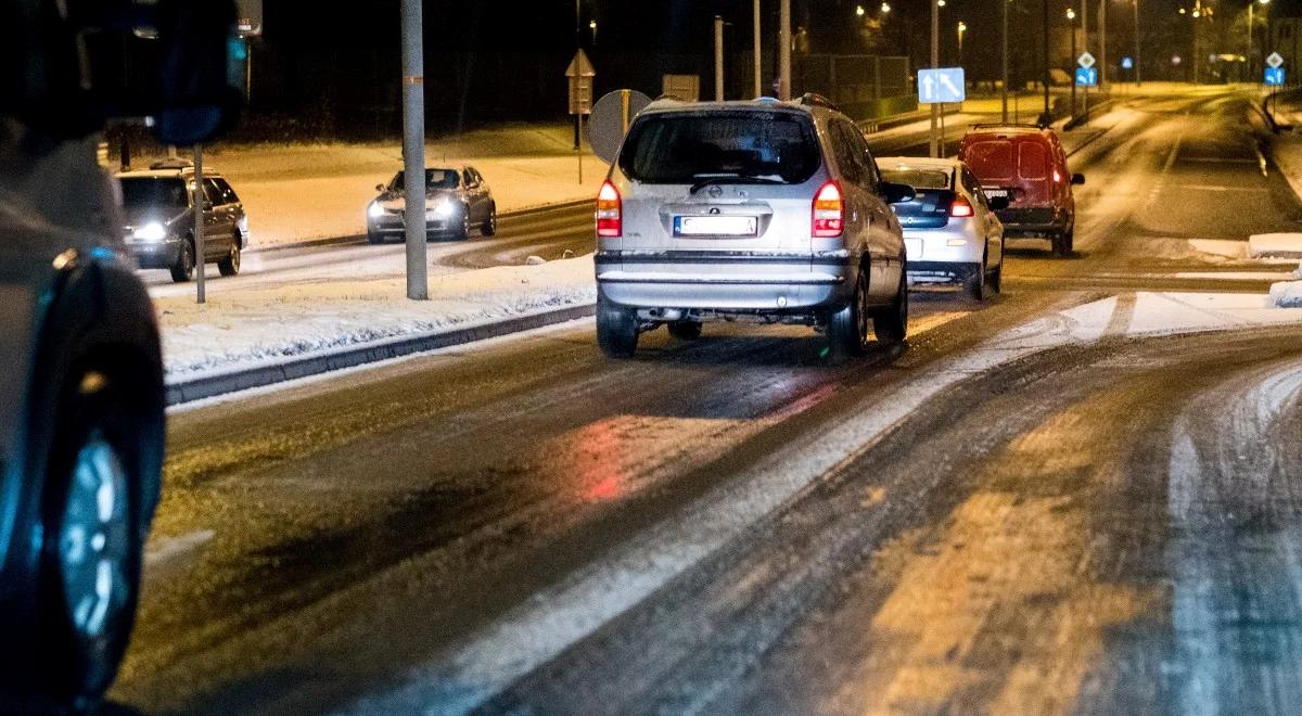 Trudne warunki pogodowe na drogach. GDDKiA apeluje do kierowców o ostrożną jazdę