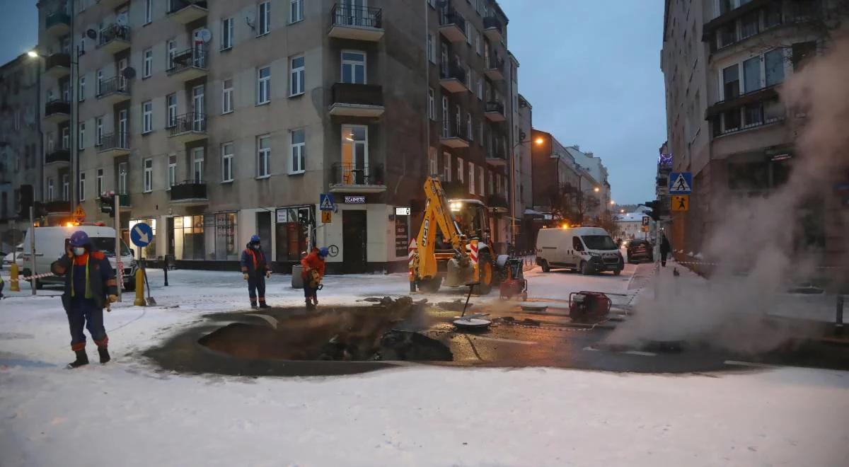 Kolejne awarie ciepłownicze w Warszawie. Brak ogrzewania w kilkunastu budynkach na Bielanach i Białołęce