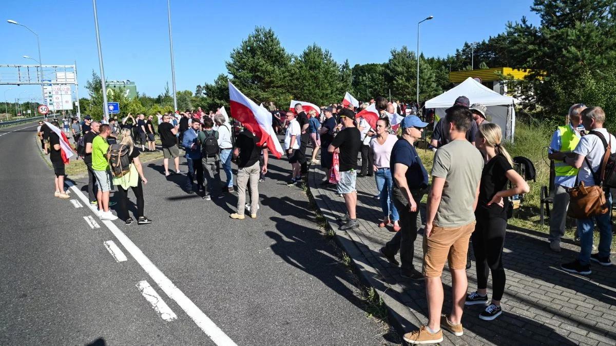 "Patrole obywatelskie" i przywrócone kontrole na granicy. Rozmawialiśmy z mieszkańcami