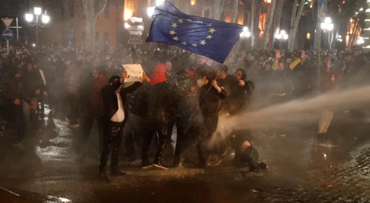 Skutek protestów w Gruzji. Parlament odrzucił kontrowersyjną ustawę o "zagranicznych agentach"