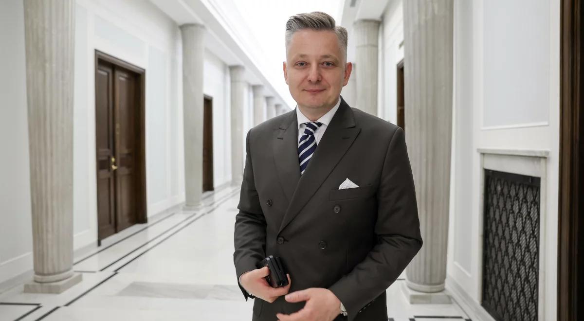 Weto Nawrockiego. Stefaniak: próba rozpychania się łokciami