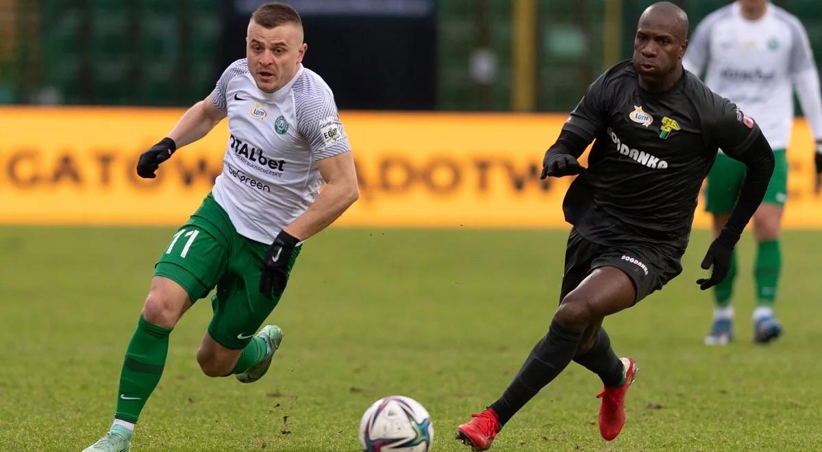 Ekstraklasa: Warta Poznań wyrywa cenny punkt w doliczonym czasie po golu bramkarza. Górnik Łęczna opuszcza strefę spadkową