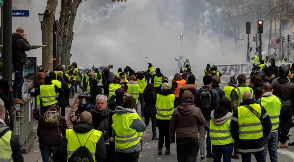 Protesty we Francji. Ekspert: strajki to francuska tradycja, ludzie w ten sposób wyrażają swoje przekonania