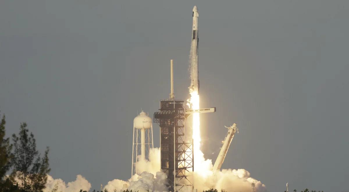 Falcon 9 leci na ISS. Odbierze uwięzionych astronautów