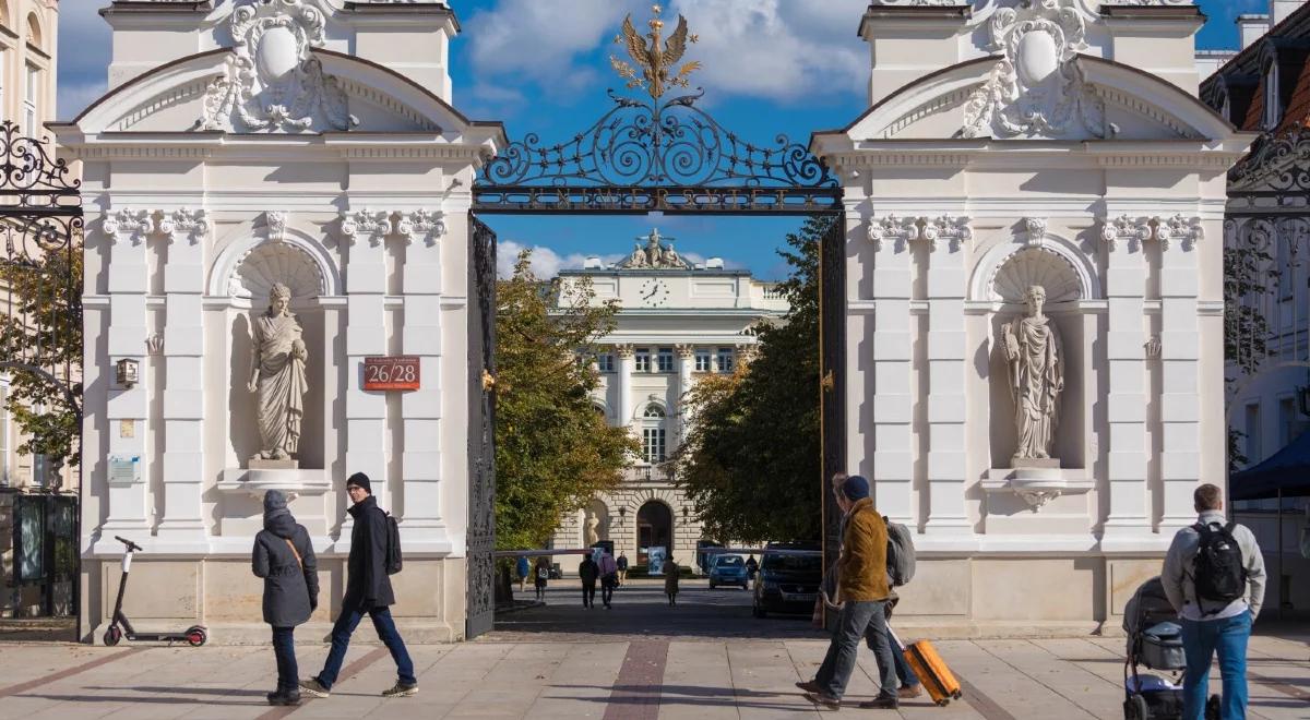 Olbrzymi wyciek danych osobowych na Uniwersytecie Warszawskim. "Wynik ludzkiego błędu"