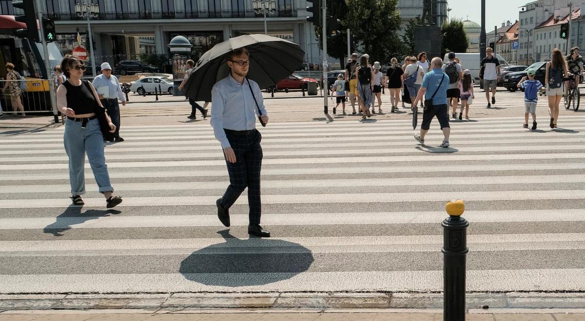 Ludzie mdleją przez upały. W środę ponad 100 interwencji w Warszawie