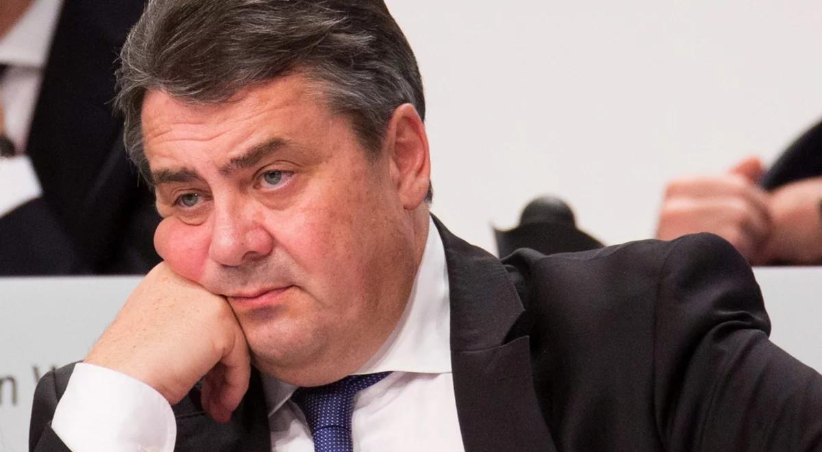 SPD pokazuje szefowi partii żółtą kartkę. Sigmar Gabriel walczy dalej (ANALIZA)