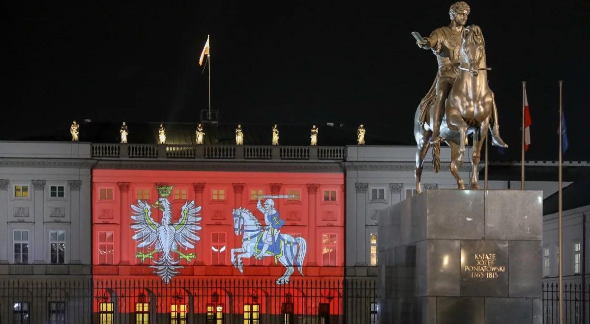 230. rocznica uchwalenia Zaręczenia Wzajemnego Obojga Narodów. Iluminacja na fasadzie Pałacu Prezydenckiego