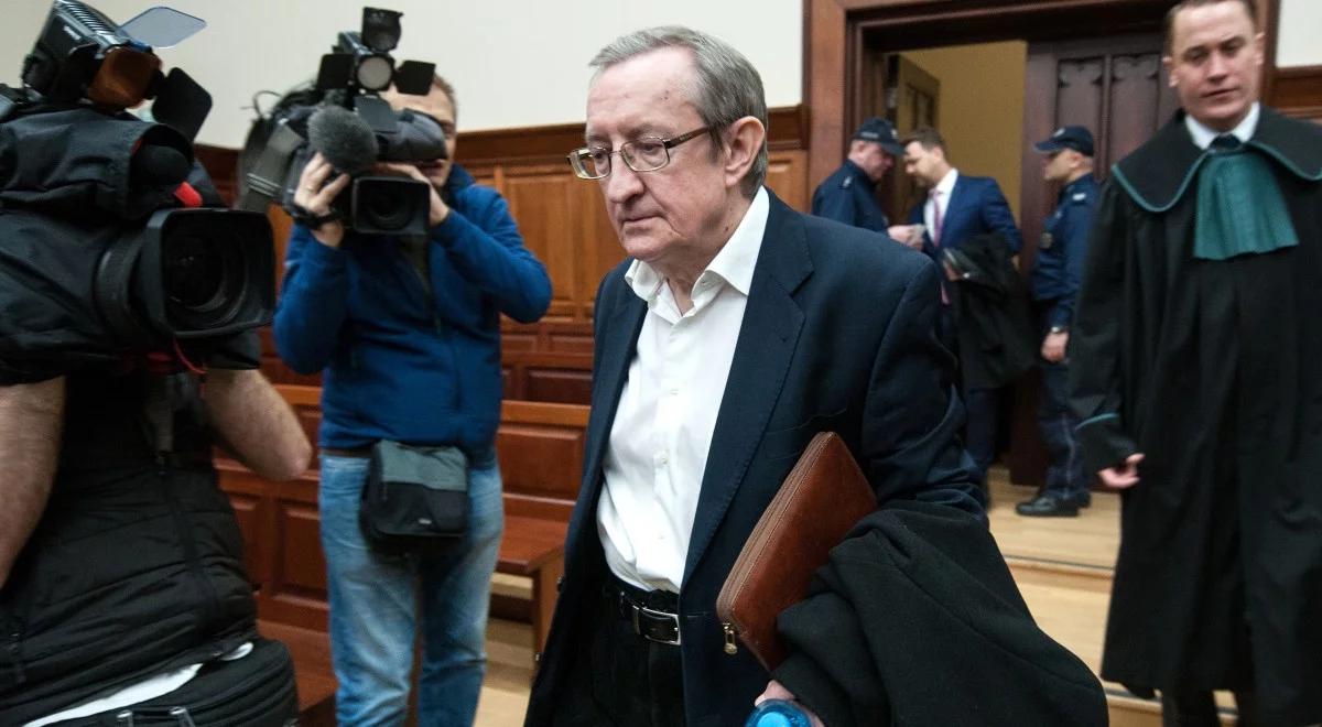 Józef Pinior nie trafi do więzienia? Sąd wstrzymał wykonywanie kary