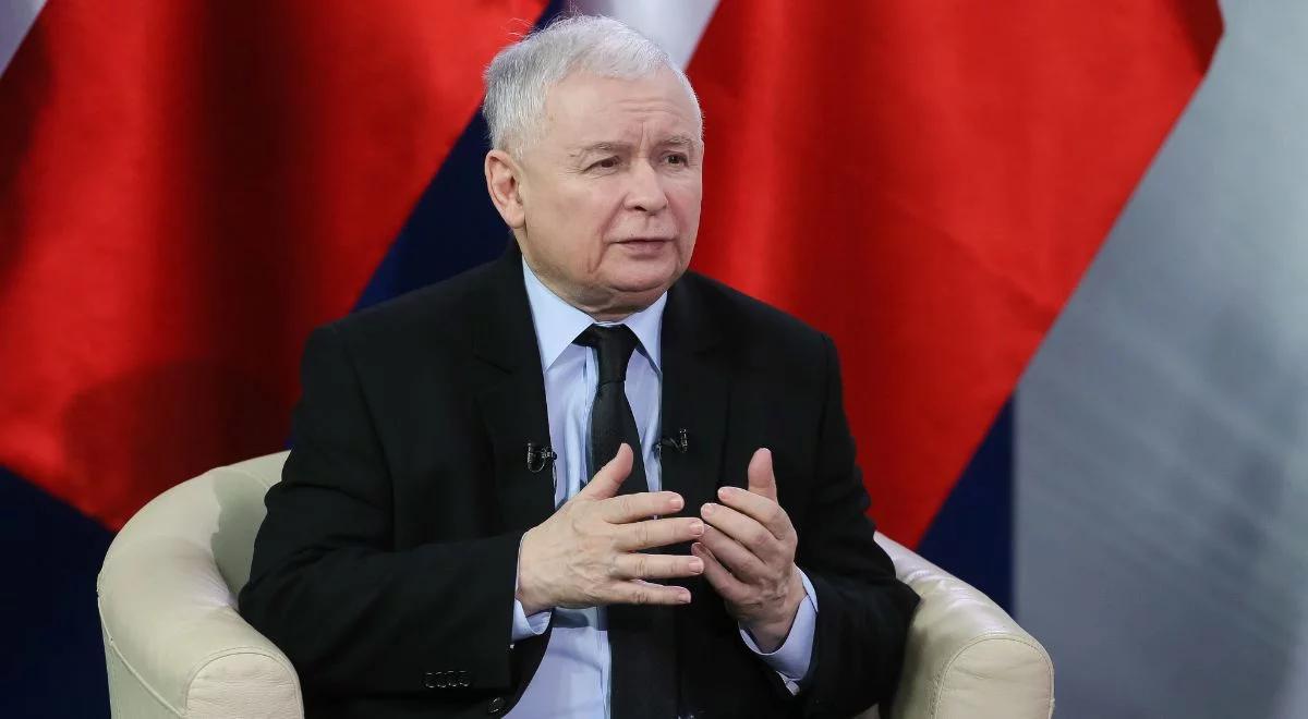 Ataki na Jana Pawła II. Prezes PiS: nigdy nie przybrały tak napastliwej formy