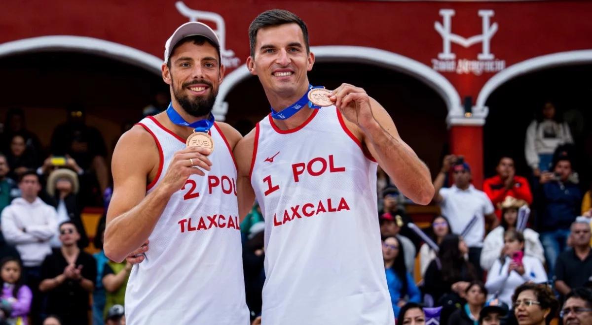 MŚ w siatkówce plażowej: Michał Bryl i Bartosz Łosiak z medalem mistrzostw świata 
