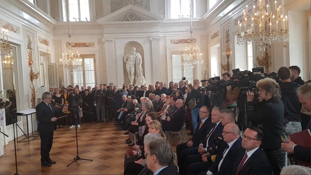 Dzieje przyjaźni polsko-węgierskiej na wystawie w warszawskich Łazienkach Królewskich