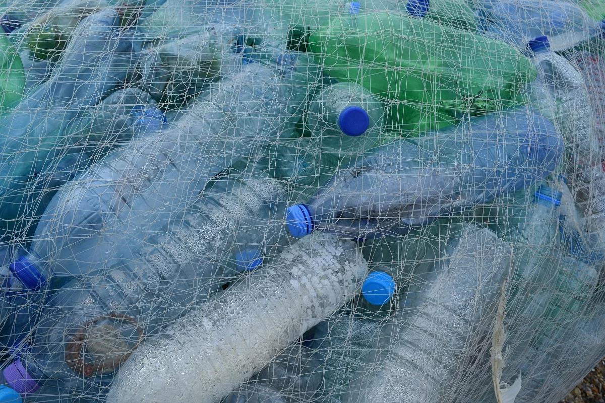 Butelki oddamy bez paragonu. System kaucyjny obejmie również opakowania plastikowe