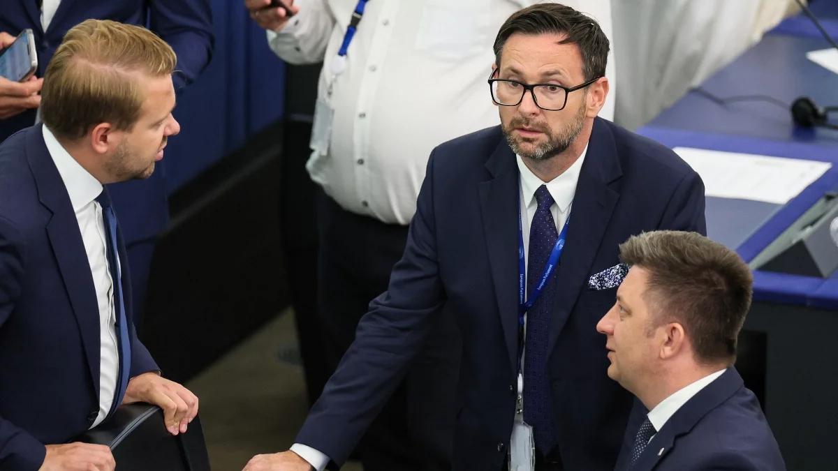 "Cyrk", "rozliczenie PiS-owskiego zła". Burza po decyzji PE ws. Obajtka i Dworczyka