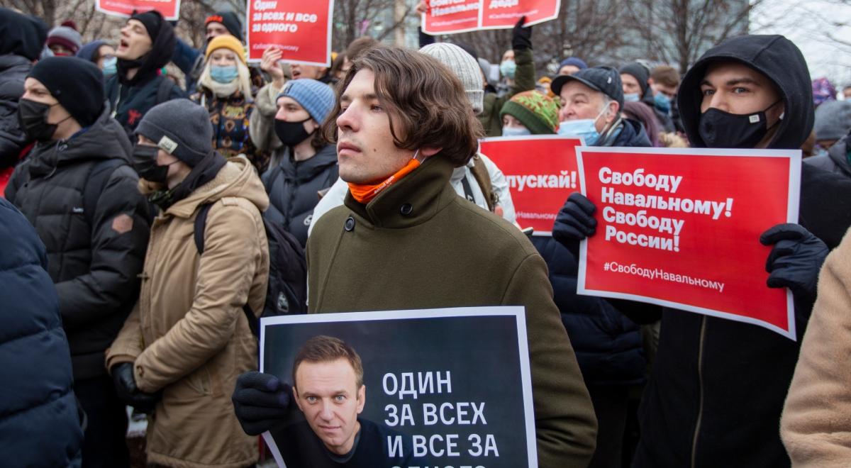 "Obywatelska stypa" w Rosji. Współpracownicy Nawalnego wzywają do protestów w czasie wyborów