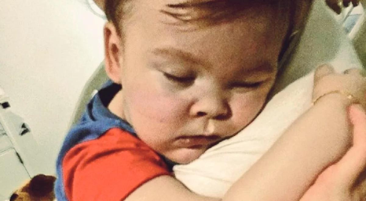 Lekarze są zszokowani, że Alfie Evans wciąż żyje. Trwają negocjacje ws. jego transportu do Włoch