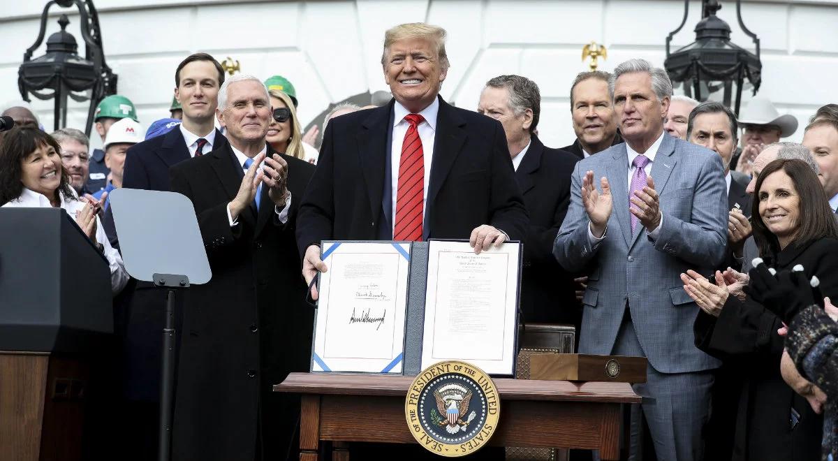 Jest porozumienie handlowe USA z Meksykiem i Kanadą. Trump: kolosalne zwycięstwo