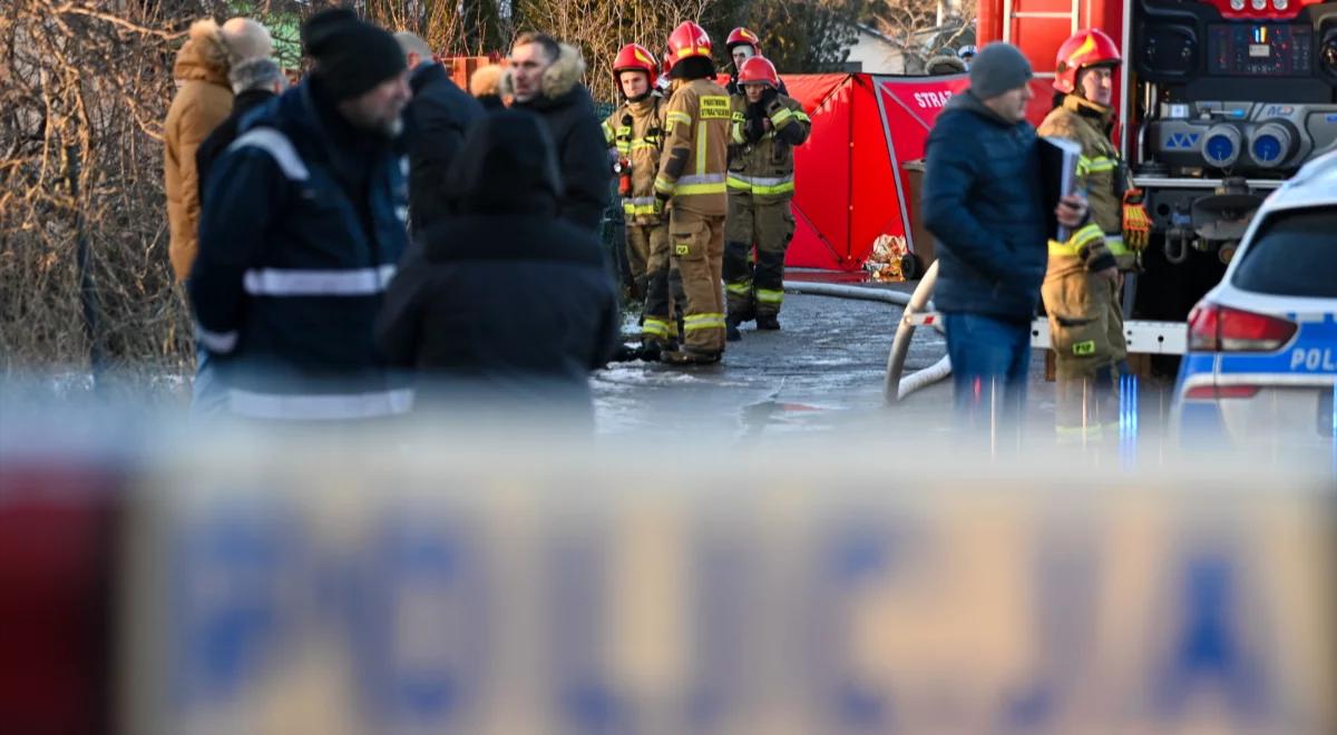 Tragiczna śmierć dwóch dziewczynek w pożarze domu. Biegli podali wstępne ustalenia
