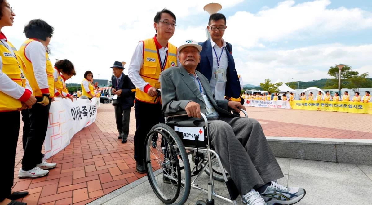 Korea Północna: spotkanie rodzin rozdzielonych w wyniku wojny. Niektórzy nie widzieli się od 60 lat