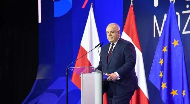 Paliwo będzie tańsze o 30 groszy. Sasin: tarcza antyinflacyjna to realne ulgi, konkretne pieniądze