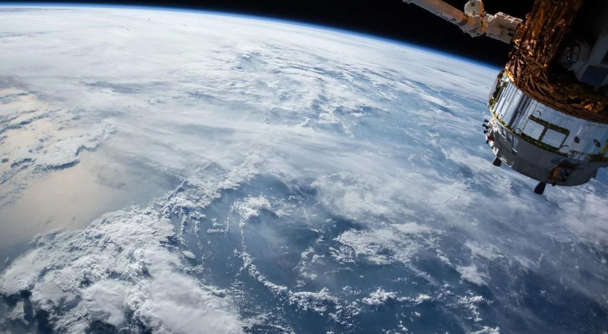 Sztuczna inteligencja oceni skutki suszy. Danych dostarczą zdjęcia z kosmosu