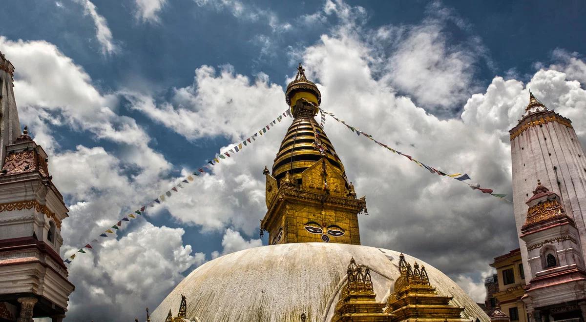 Nepal wciąż czeka na pomoc i na turystów   