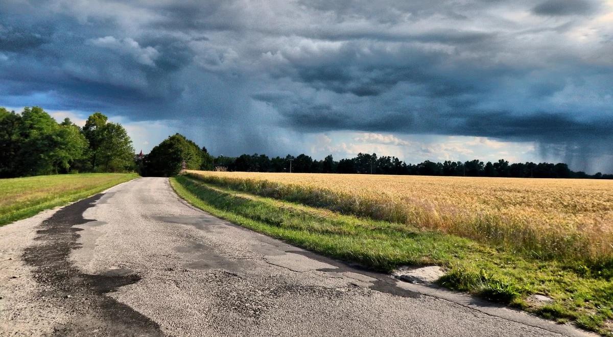 Pogoda na środę: przelotne opady deszczu, na północnym wschodzie możliwe burze