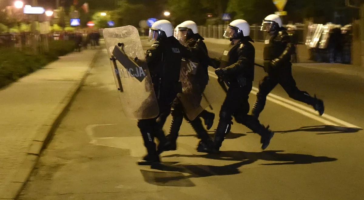 Kolejne zamieszki po śmierci 27-latka w Knurowie. MSW czeka na raport policji