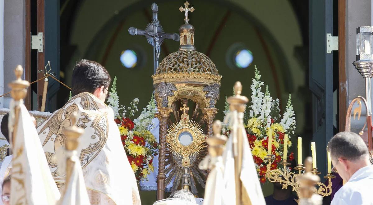 Procesje Bożego Ciała bez ograniczeń liczby uczestników. Abp Jędraszewski zaprasza do licznego udziału